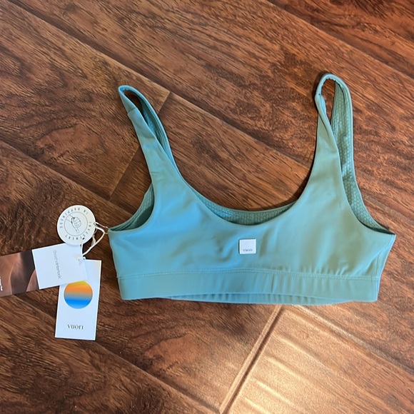 Vuori daily bra celadon - Picture 2 of 2
